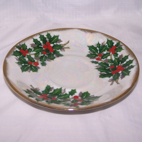 VTG - Ucagco Christmas "December Holly" Lusterware Tea Cup and Saucer - Picture 5 of 9